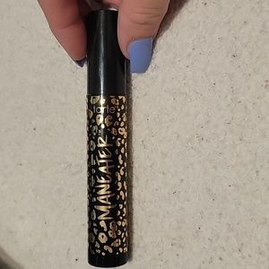 Maneater Máscara Tarte